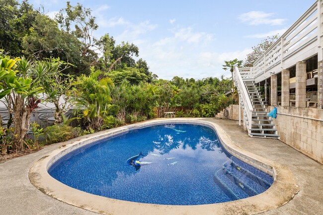 Building Photo - Kailua, Charming 4-Bed, 3-Bath with Swimmi...