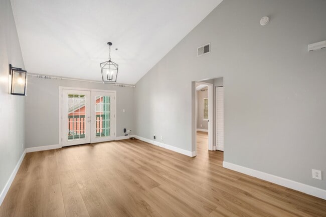 Building Photo - Spacious 2BR/2BA third floor South Tampa c...