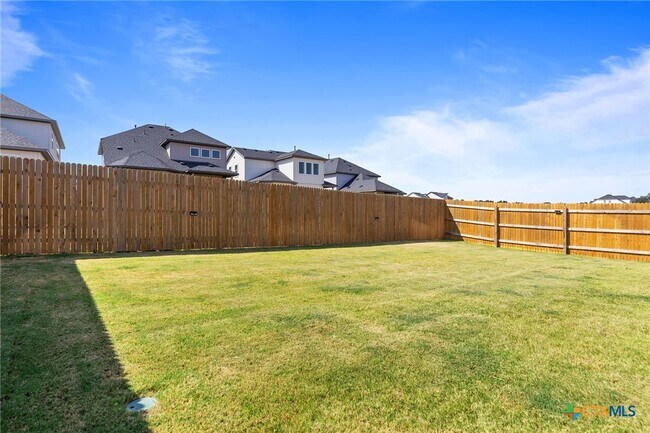 Building Photo - 2132 Magnolia Hl Dr