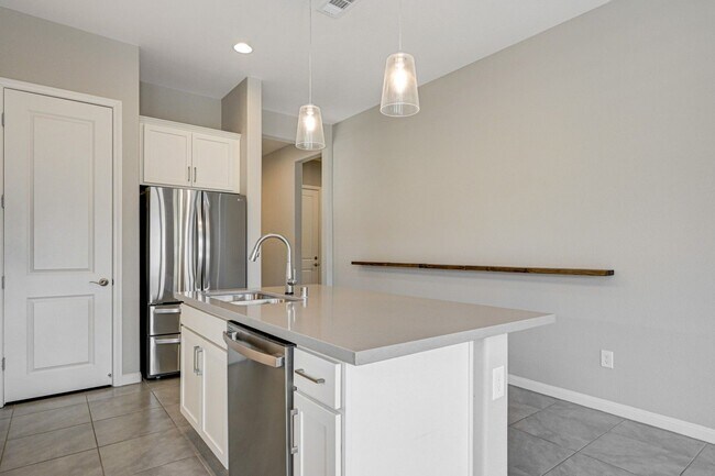 Building Photo - COMFY and NEW 3 Bedroom Home in Skye Canyon!