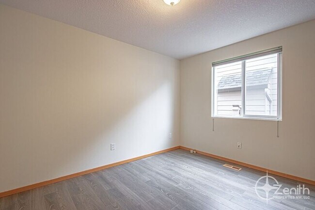 Building Photo - 13920 NW 23rd Ave