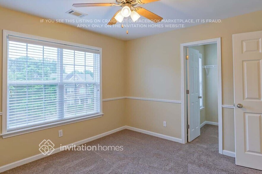 Building Photo - 940 Island Bluff Ln