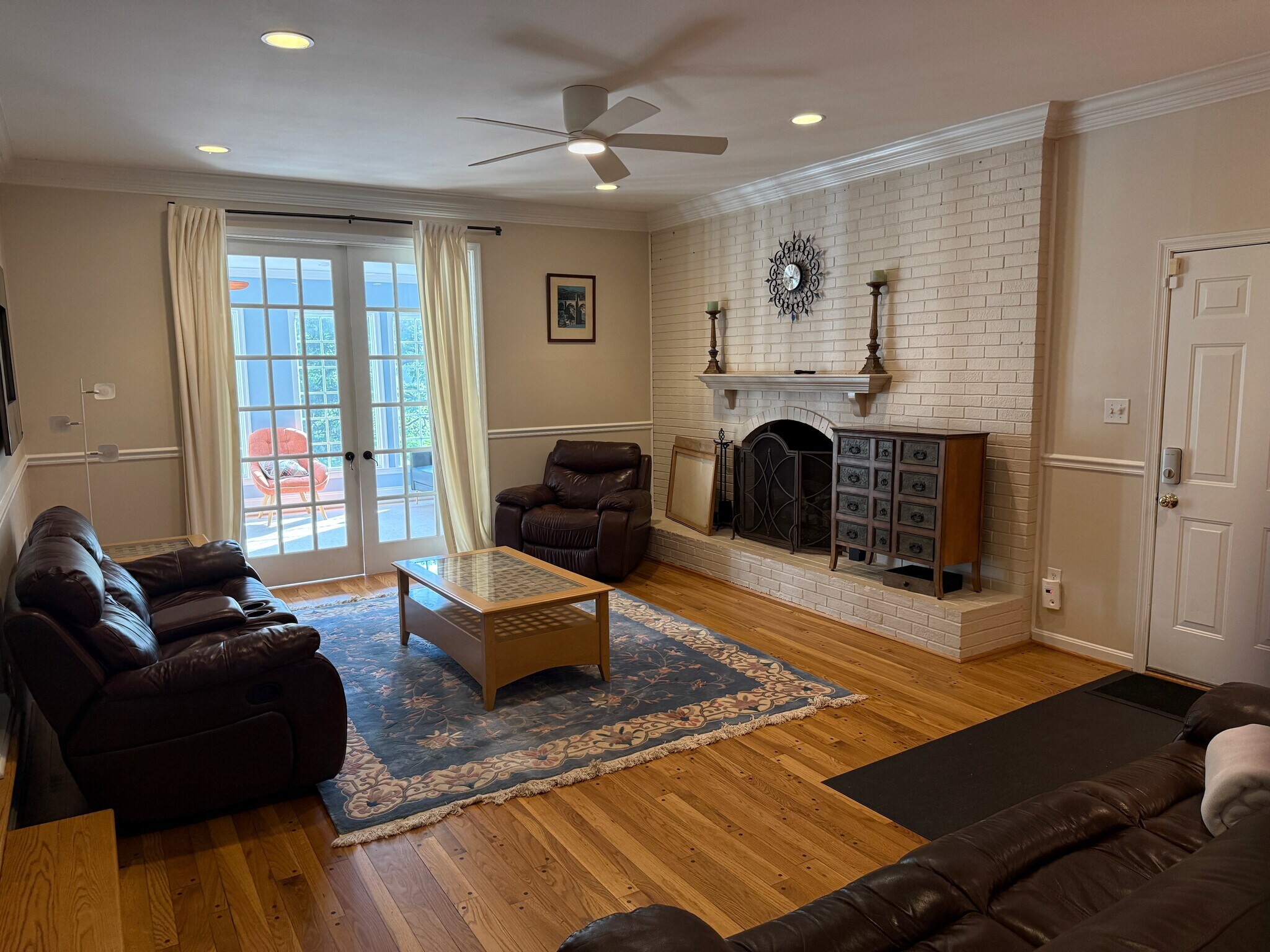 Building Photo - 10225 Tamarack Dr