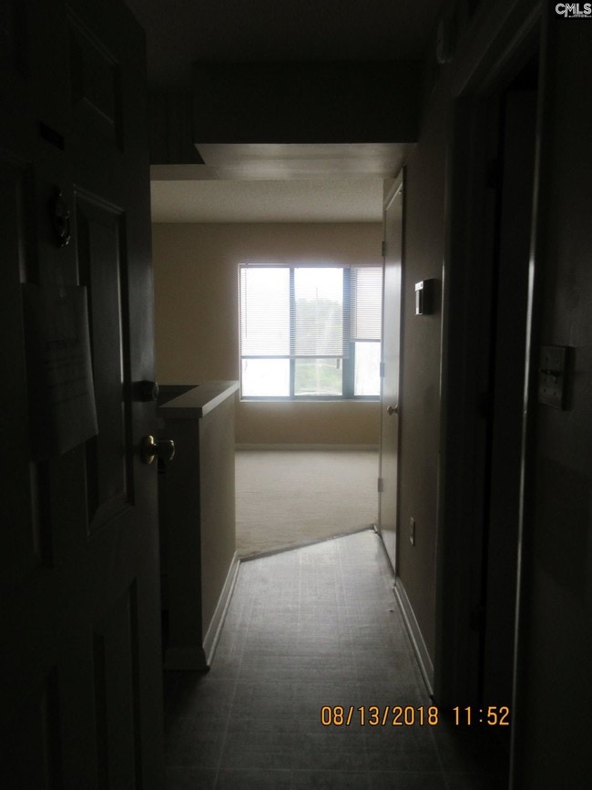 Building Photo - 1600 Park Cir