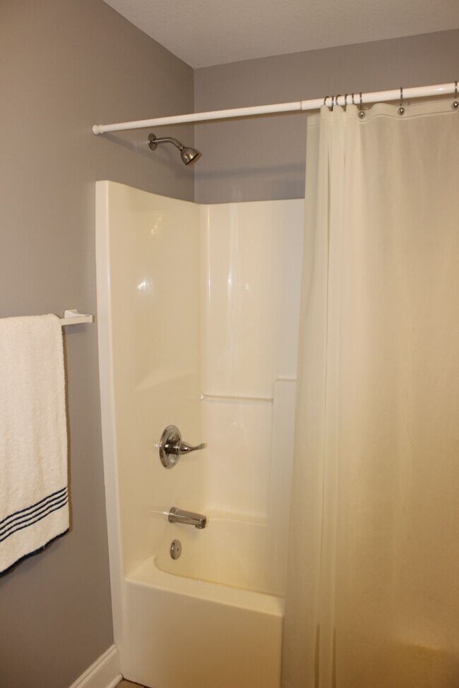 Building Photo - Coming Soon in Farragut!