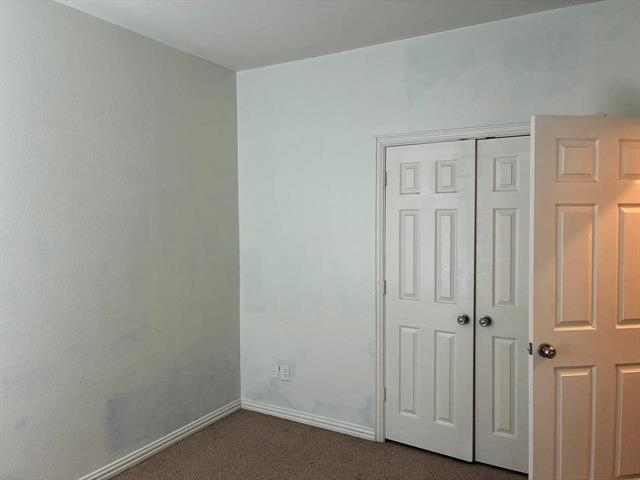 Building Photo - 515 Creekside Dr