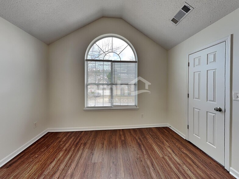 Building Photo - 4729 Score Ct