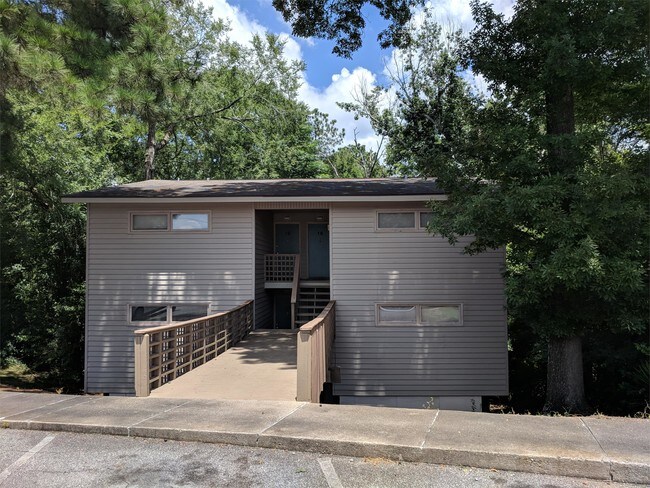 Building Photo - 3807 Pembrook Ct