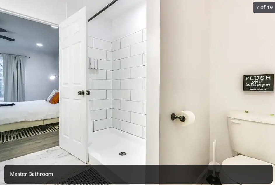 Master bathroom - 8650 Supinlick Ridge Rd