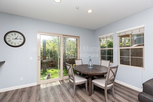 Building Photo - 2616 Bellezza Dr