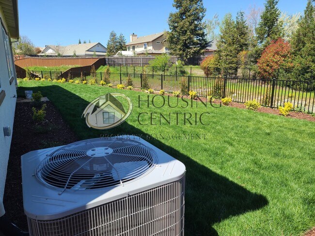 Building Photo - Exceptional Newer Construction Executive Rental in El Dorado Hills