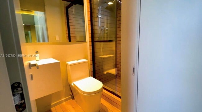 Building Photo - 5255 Collins Ave