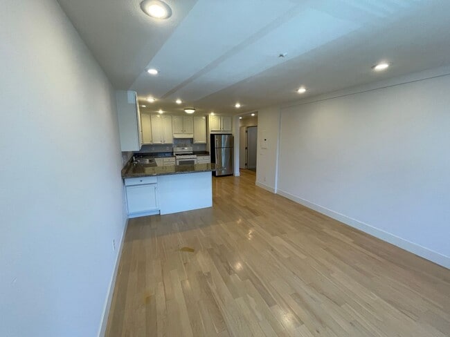 Building Photo - 1670 Kirkwood Ave