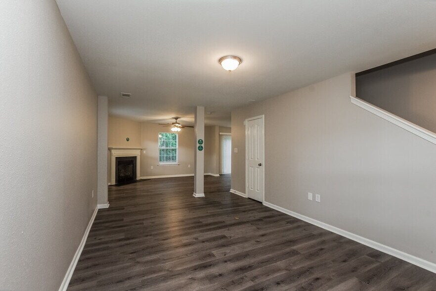 Building Photo - 2224 Gooseberry Rd