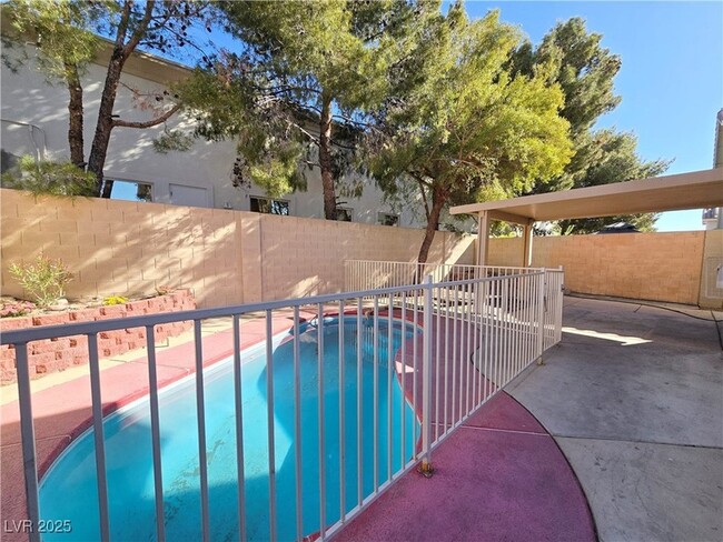 Building Photo - 8446 Opal Splendor Ave