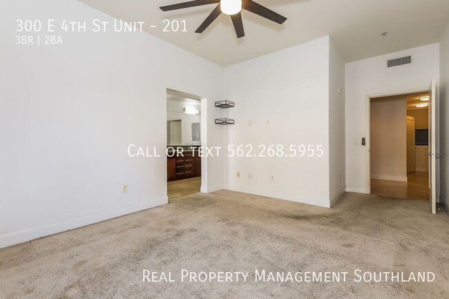 Building Photo - Spacious Condo in Downtown Long Beach!