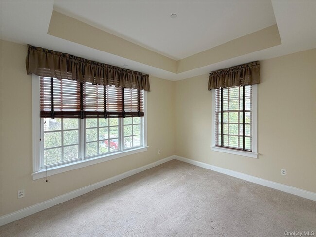 Building Photo - 19 Cropsey St