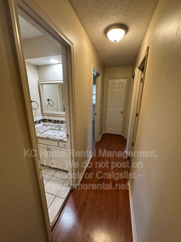 Building Photo - 124 N Garfield St