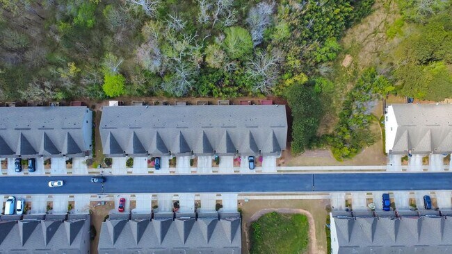 Building Photo - 342 Braemore Mill Dr