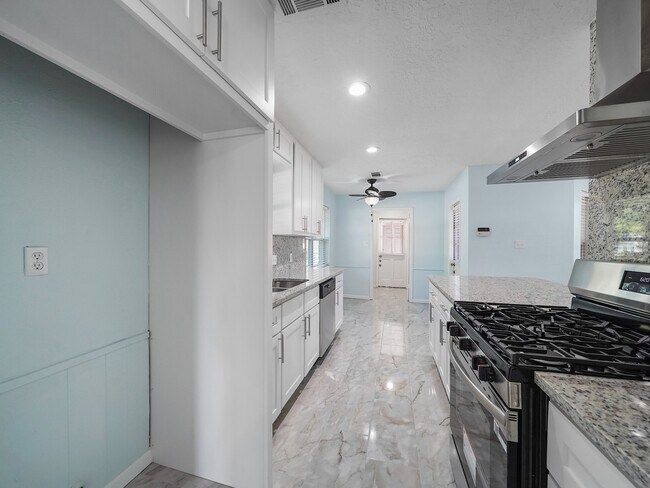 Building Photo - 29414 Stapleford St