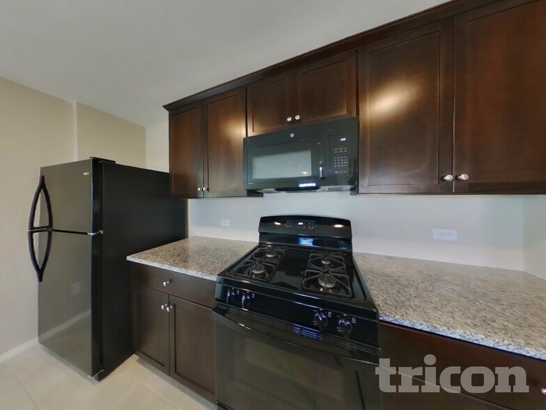 Building Photo - 1740 Clairborne Ct
