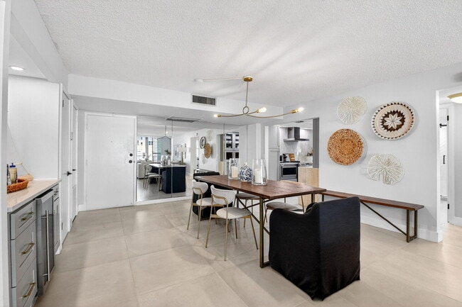 Building Photo - 3456 S Ocean Blvd