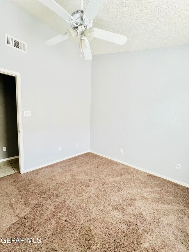 Building Photo - 12369 Tierra Apache Rd