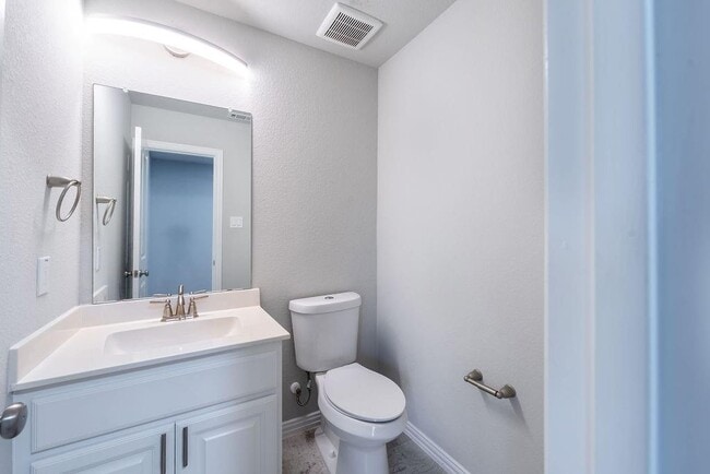 Building Photo - 815 Sunbeam Creek Ct