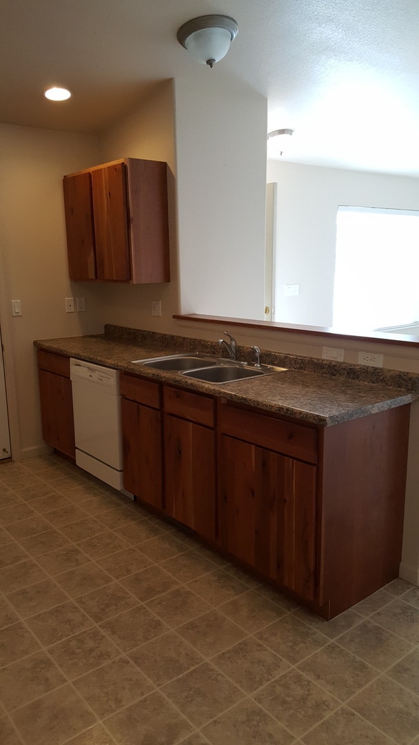 Building Photo - 2101 Florence Ave