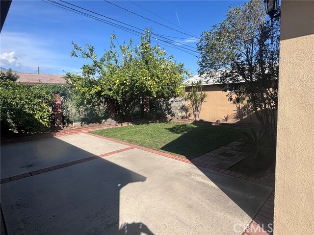 Building Photo - 9081 E Greenwood Ave