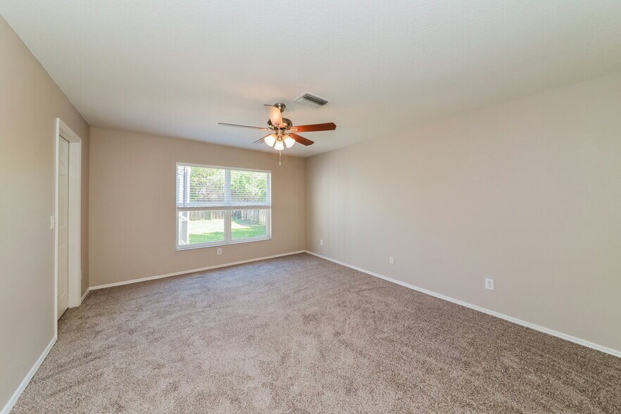 Building Photo - 4033 Banbury Cir