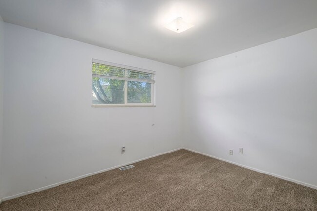 Building Photo - 259 E 8355 S