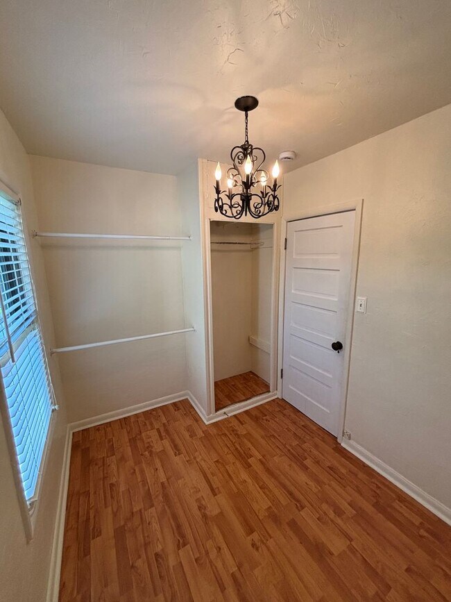 Building Photo - HOUSE ON 16TH STREET (P#136)