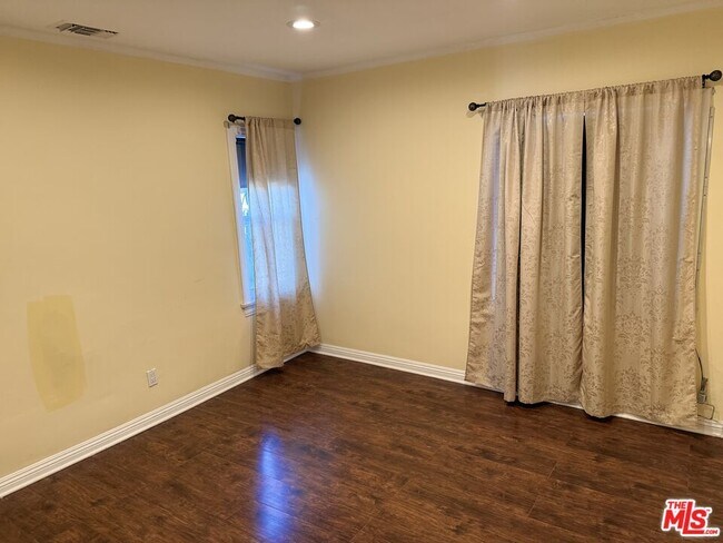 Building Photo - 9428 Harvard Blvd