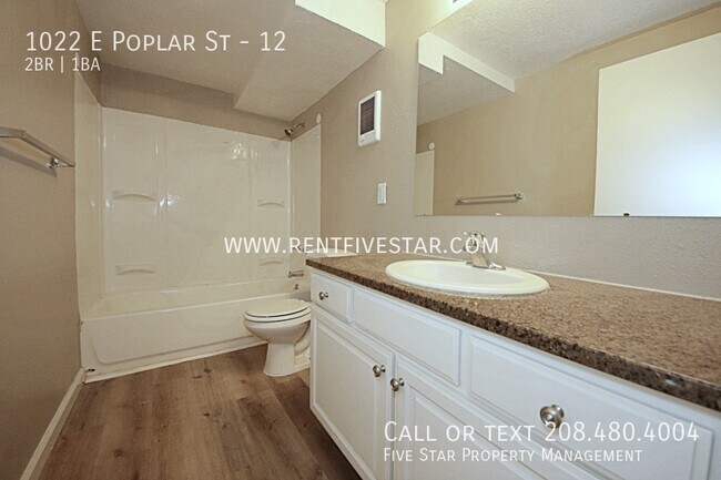 Building Photo - 1022 E Poplar St