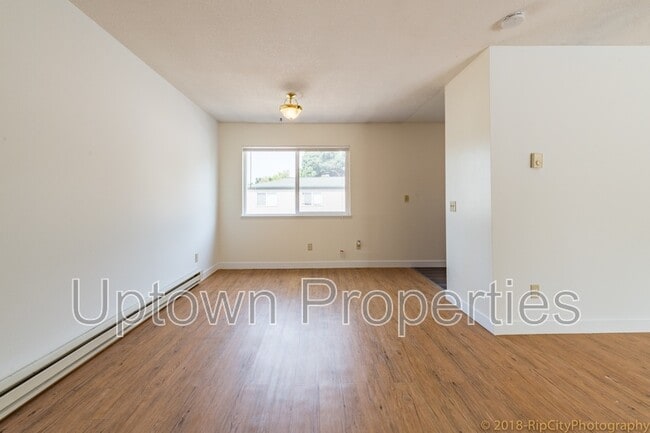 Building Photo - 3435 SW 125th Ave