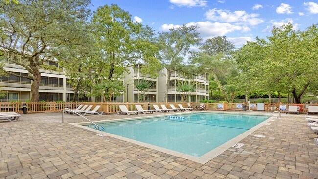 Building Photo - 415 Ocean Creek Dr