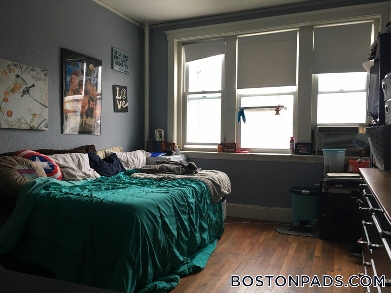 Building Photo - 1800 Commonwealth Ave