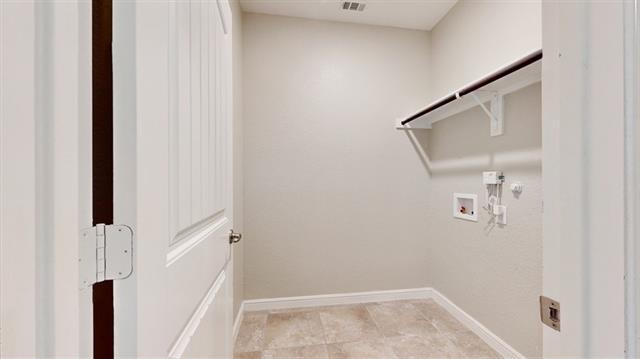 Building Photo - 1000 Meadow Scape Dr