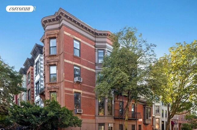 Building Photo - 378 6th Ave