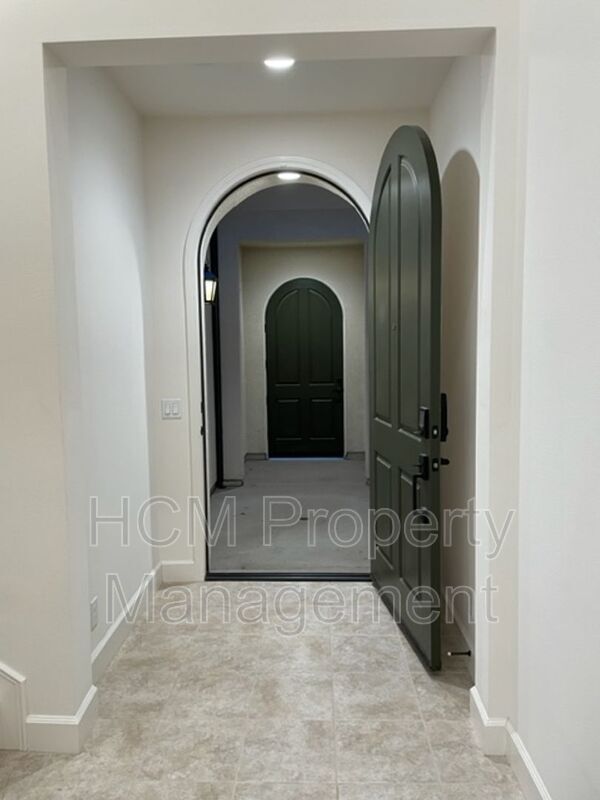 Building Photo - 59 Henson