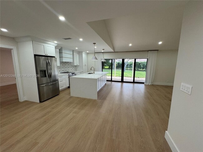 Building Photo - 9234 Southampton Pl