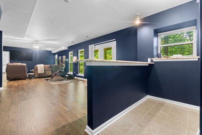 Building Photo - 16611 Highland Summit Dr