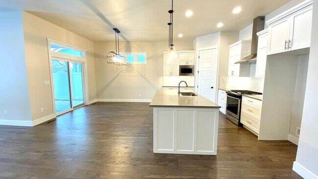 Building Photo - Beautiful Boise Home Available 8/21/26