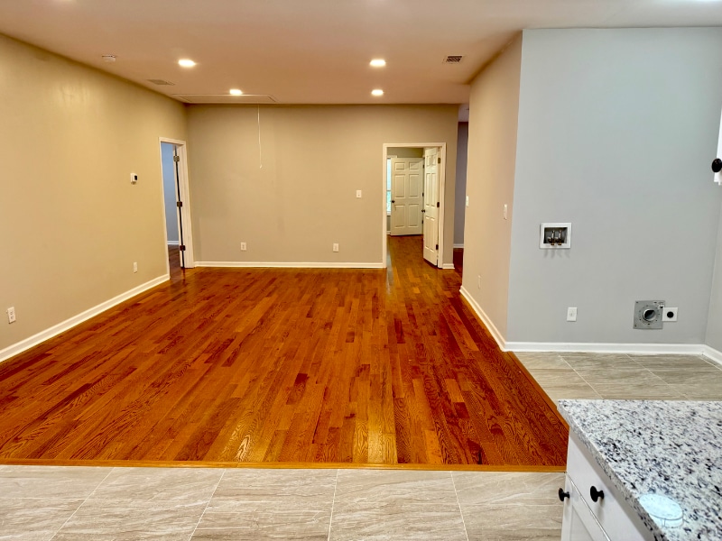 Building Photo - 557 Handyman Ct