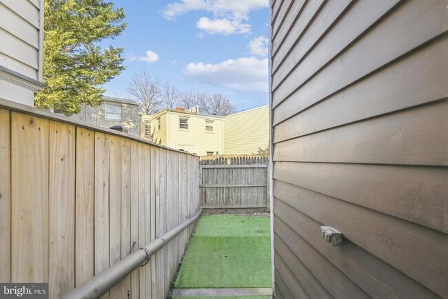 Building Photo - 1441 Duke St