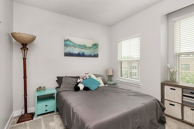 Building Photo - Townhome in the heart of Charlotte!