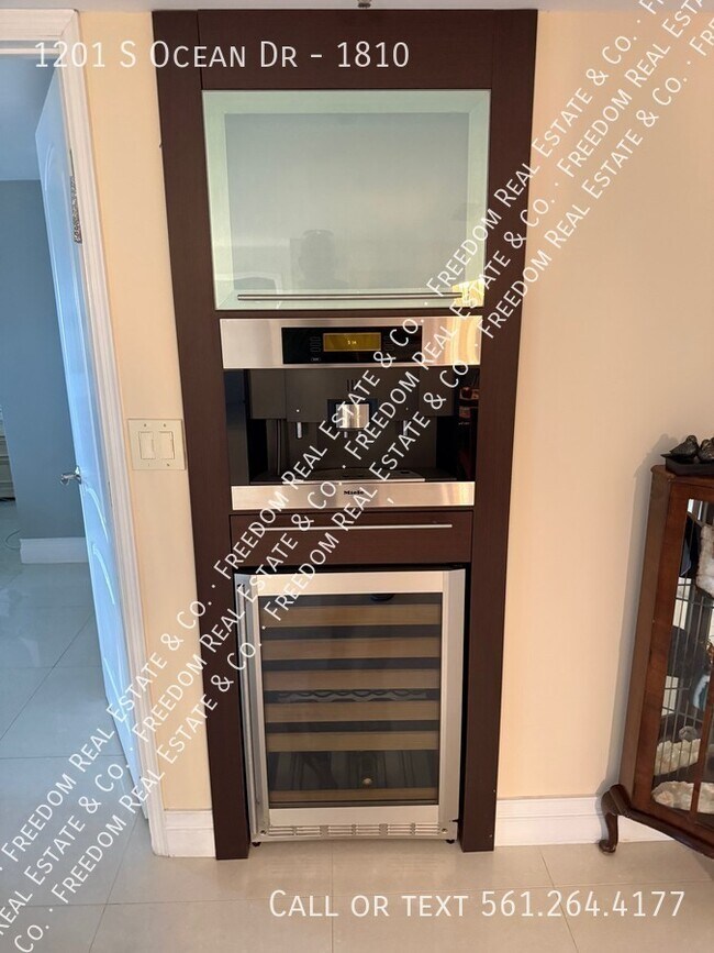 Building Photo - 1201 S Ocean Dr