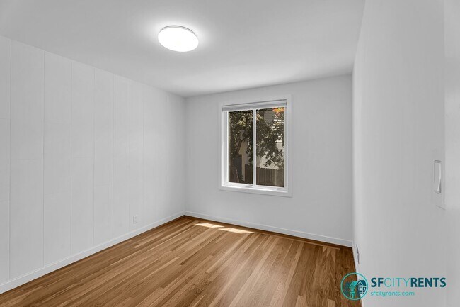 Building Photo - Bernal Heights: Remodeled Single Family Home w/ Views, Hot Tub & Solar Panels