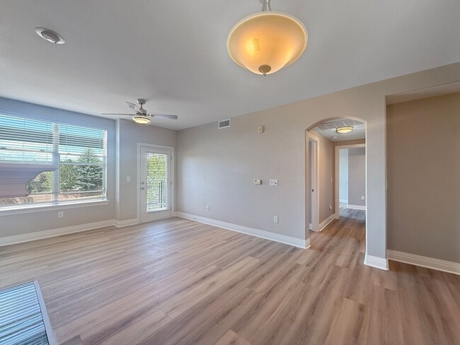 Building Photo - $0 DEPOSIT OPTION. UPDATED 2 BEDROOM CONDO...